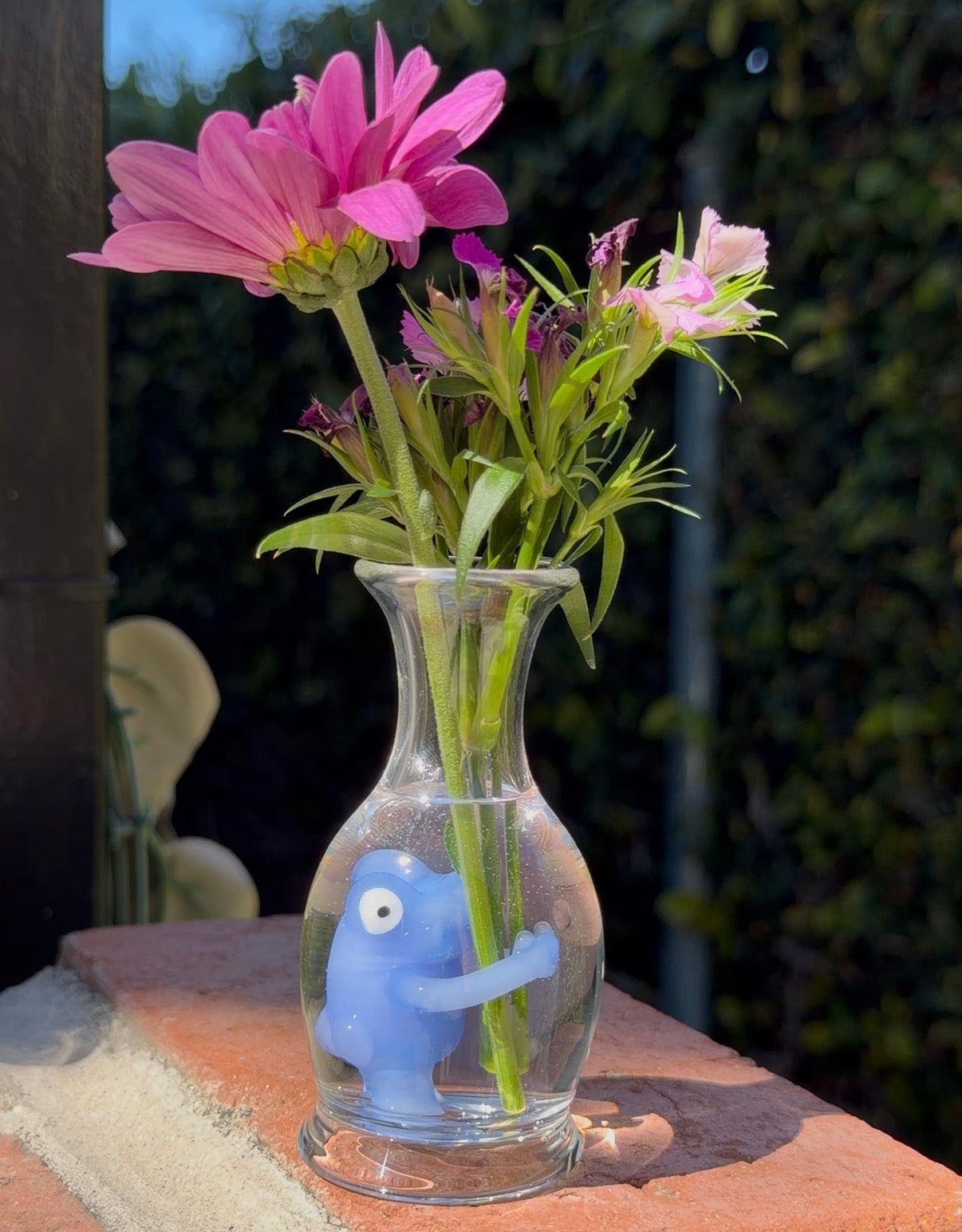 Hugging Frog Bud Vase